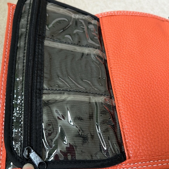 Travel jewelry keeper - Picture 3 of 6